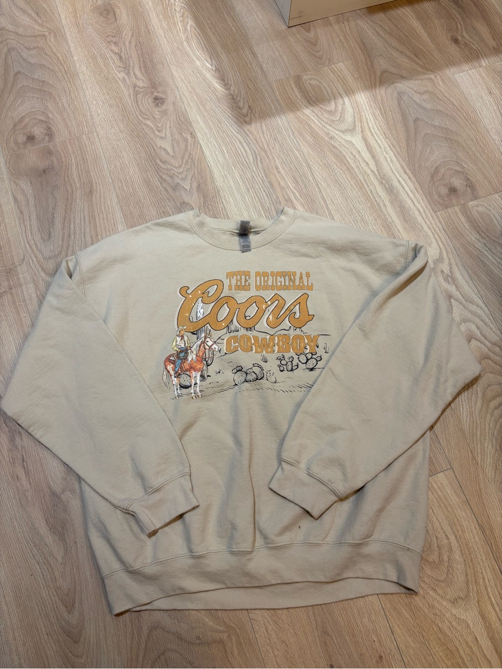 Gildan Beige Crewneck with Yellow Coors Cowboy Graphic